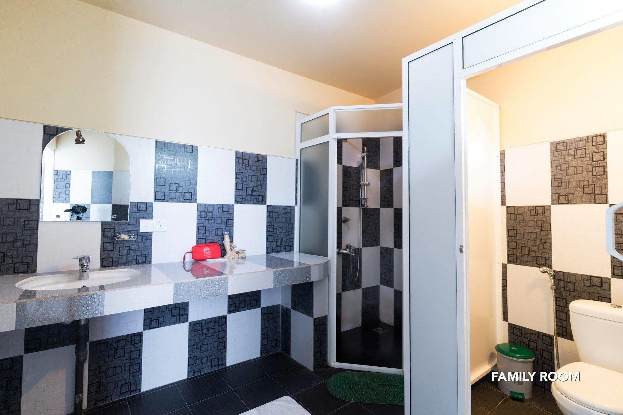 Zen Rooms Modern City Inn ネゴンボ エクステリア 写真